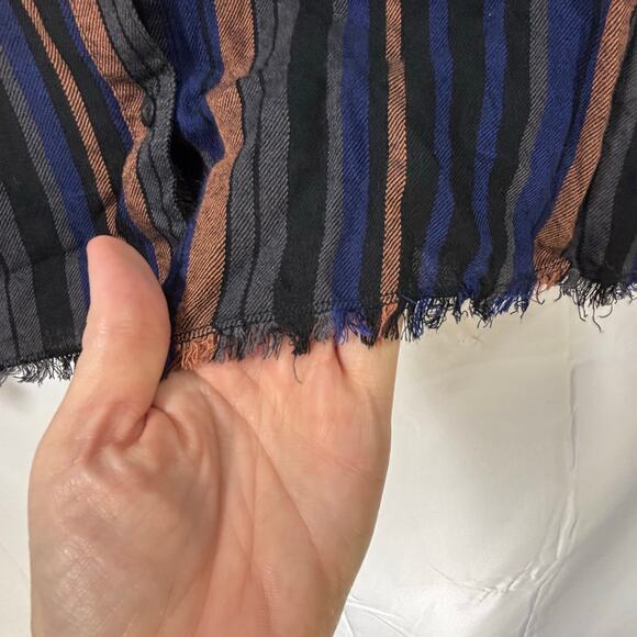 Cloth & Stone Striped Button Down Shirt Large | Frayed Hem Casual Top - Picture 4 of 7